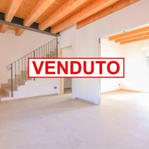Eleganza e tecnologia a due passi dal centro paese PR/300